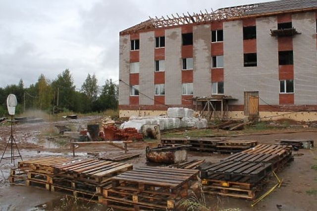 Строительство домов в Хохряках началось летом 2014 г.