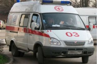 Пожилая женщина доставлена в больницу.