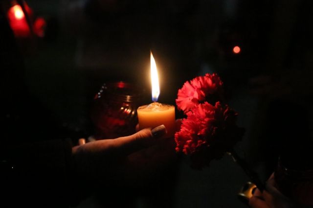 Траурное фото со свечой