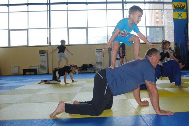 Центр дзюдо в Оренбурге приглашает на семейные тренировки всех желающих.