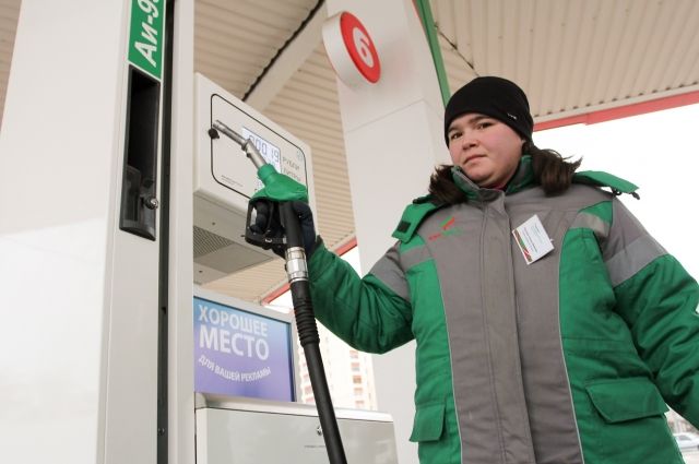 Всего с начала года стоимость солярки выросла почти на 8 рублей.