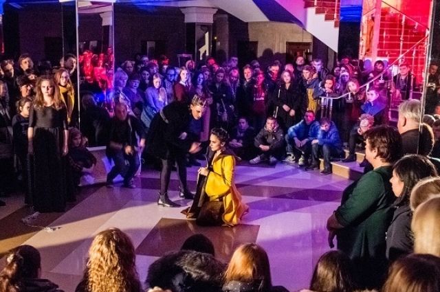 «Ночь искусств» удивит тюменцев театральными костюмами и онлайн-чтением