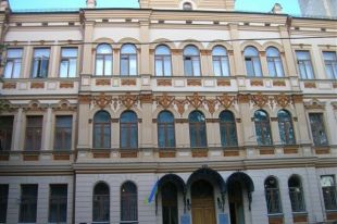 Минкульт включил в «черный список» Леонида Ярмольника и Ирину Алферову