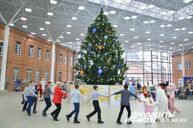 Десять школьников Нового Уренгоя поедут на Кремлевскую елку