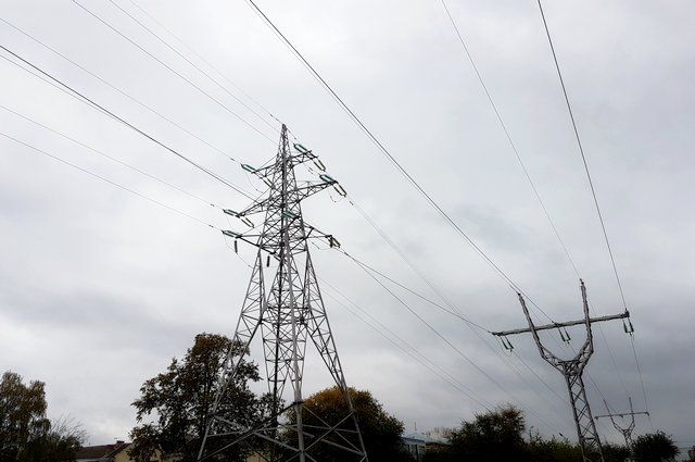 В результате под ограничение в электроэнергии попали 6 населенных пунктов.