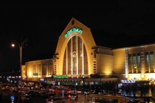 В Киеве заминирован железнодорожный вокзал: эвакуированы две тысячи человек