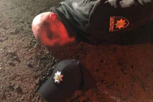 Двое жителей Черкасской области пытались украсть 20 тысяч долларов из автомобиля.