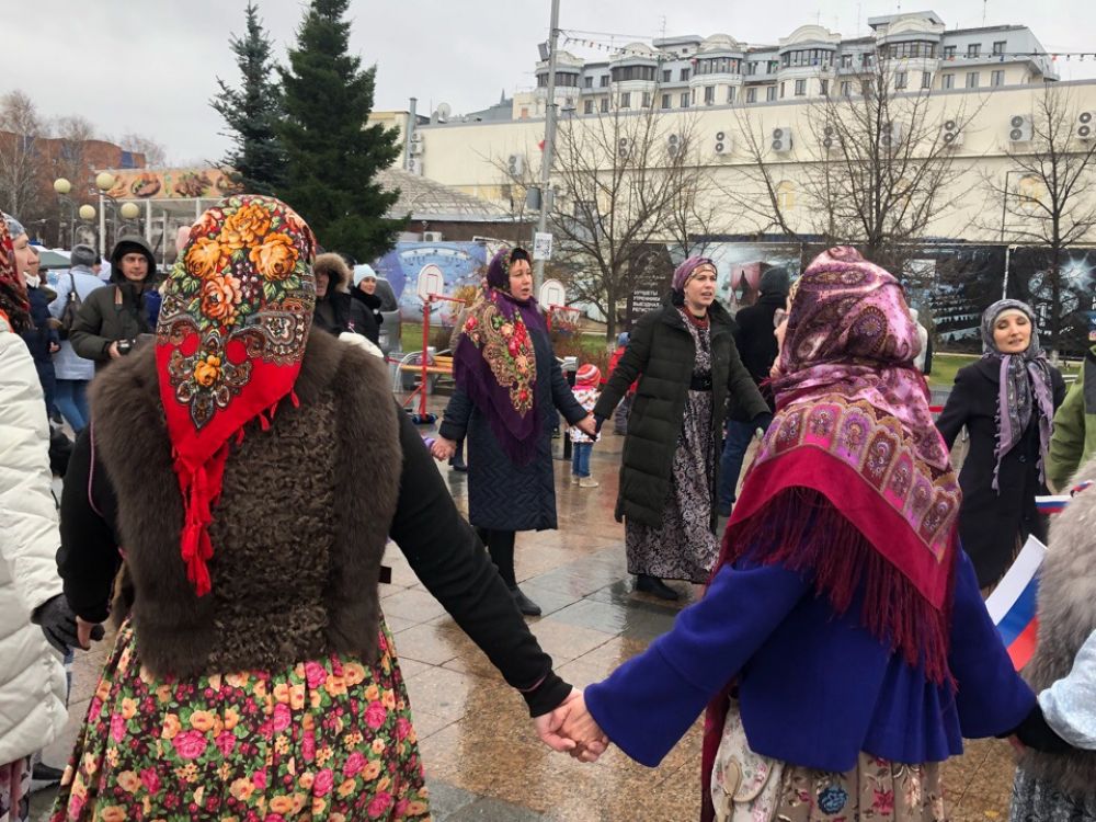 Народные гулянья развернулись на Цветном бульваре.