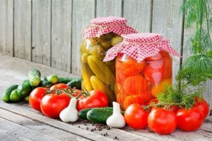 Сюрприз из банки. Кому нельзя есть соленые огурцы