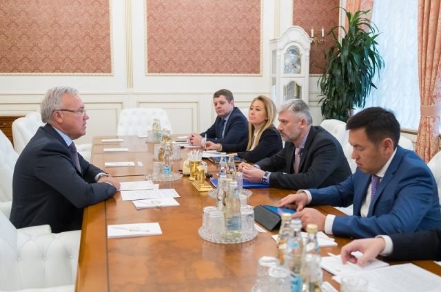 Александр Усс встретился с министром транспорта РФ Евгением Дитрихом.