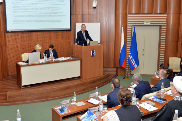 Дмитрий Артюхов провел совет по вопросам этноконфессиональной политики