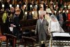 Свадьба принца Гарри и Меган Маркл. Принц Чарльз ведет невесту к алтарю. 2018 год. 