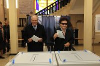 Сакина и Минтимер Шаймиевы на выборах.