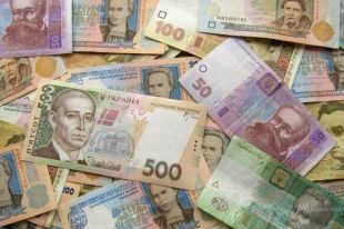 Гривна к лету 2019 года значительно обесценится из-за выплаты долга МВФ