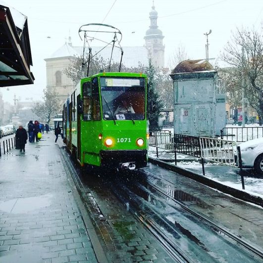 Кроме того, сегодня снежно на Закарпатье и Прикарпатье, а также в Тернопольской, Черновицкой, Хмельницкой и Винницкой областях. 