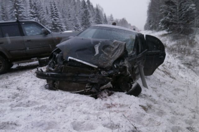 Авария произошла в 16.05 на 58 км федеральной трассы Е22 Пермь-Екатеринбург. 