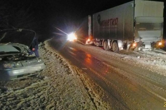 ДТП произошло 21 ноября в 19.00. По дороге Чернушка-Куеда, со стороны Куеды в направлении Чернушки двигался автомобиль Богдан-2110