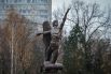 В ноябре открылся памятник Рудольфу Нуриеву авторства Зураба Церетели. Он стал первым в России памятником этому танцовщику с мировым именем.