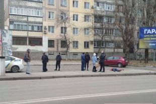 В Николаеве у железнодорожного вокзала обнаружен труп мужчины