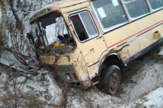 Семь пассажиров автобуса № 54 пострадали в ДТП в Кирове.