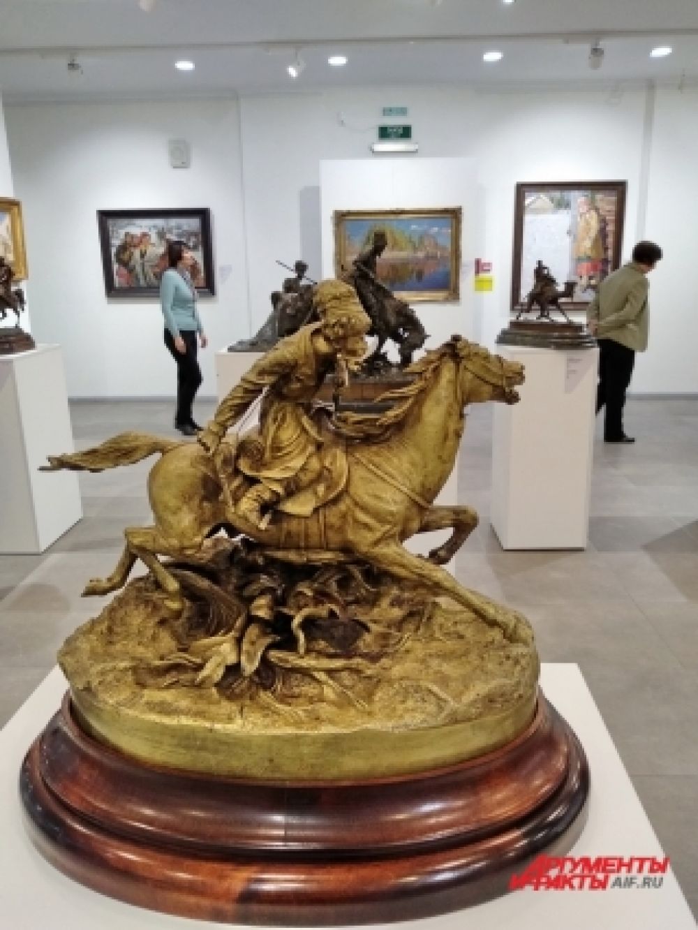 Гости выставки могут увидеть уникальные работы мастеров XIX – начала ХХ веков в оригинале. 