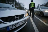 На пункте пропуска Устилуг на украинско-польской границе в Волынской области владельцы автомобилей на еврономерах разблокировали пути.
