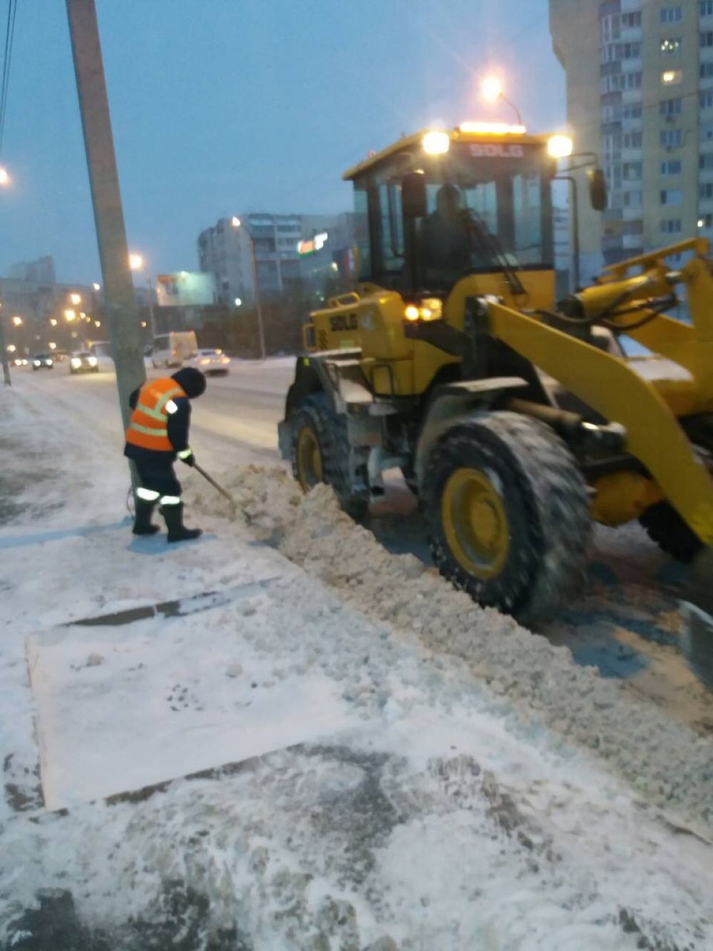 Уборка снега в Тюмени, 2018.