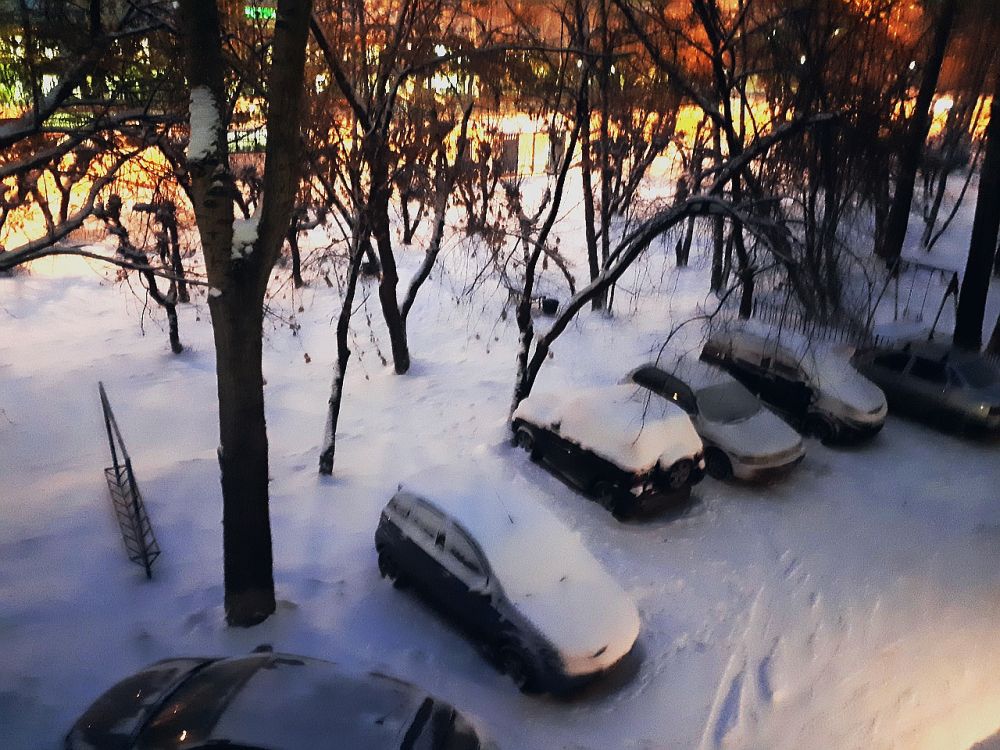 Вид из окна вечером.