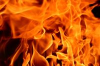 В МЧС назвали возможную причину пожара в Новом Уренгое 