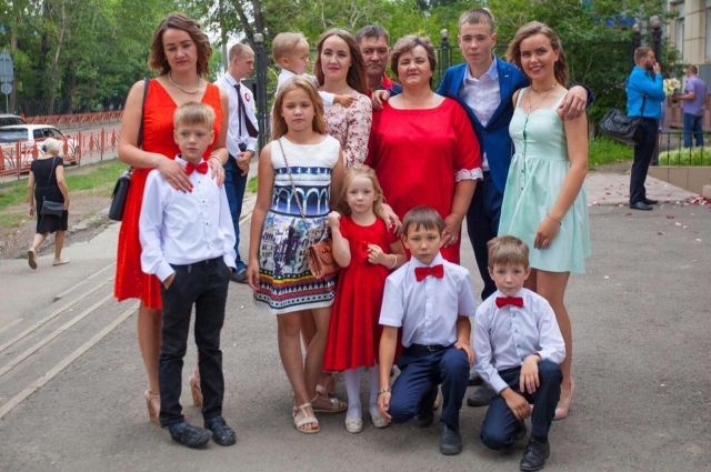 Татьяна и Василий Коноваленковы сразу знали, что у них будет большая семья.