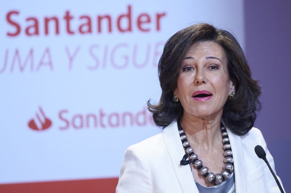 Председатель совета директоров Santander Ана Патрисия Ботин — на восьмой строчке.