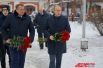 Почтить память погибших пришли глава Перми Дмитрий Самойлов и председатель гордумы Юрий Уткин.