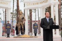 По словам Игоря Комарова, памятник – это только часть той благодарности и той работы, которую проводят для сохранения героического примера служения Отечеству. 