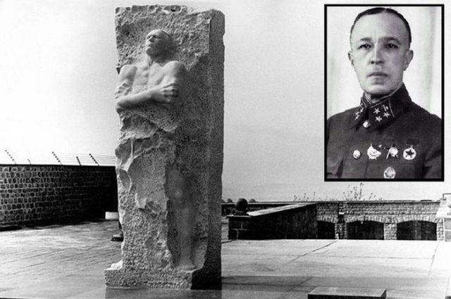 Реферат: Памятник генералу Д.М. Карбышеву