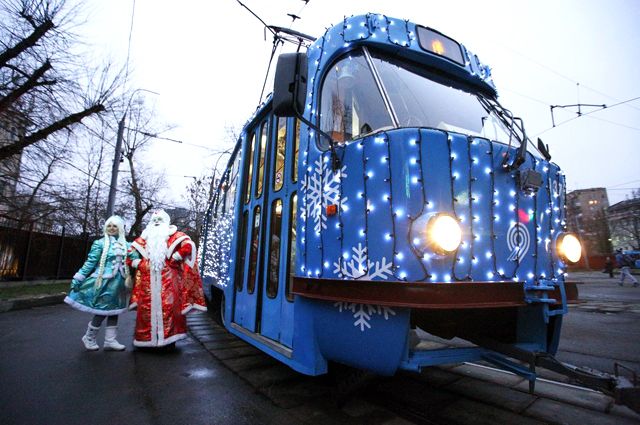 «Новогодний трамвай» будет ходить по вечерам.
