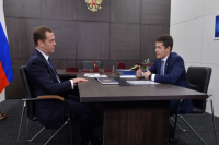 Дмитрий Медведев и Дмитрий Артюхов обсудили крупные проекты Ямала