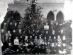 Члены завкома завода Мотовилихи на ёлке в декабре 1917 г.