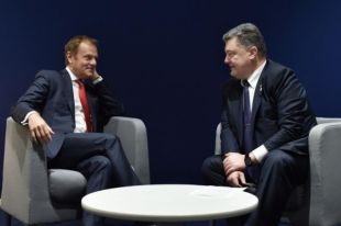 Порошенко попросил Туска принять меры по защите Азовского моря