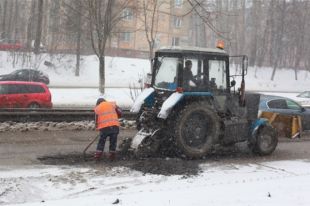 Укравтодор отказался платить за укладку асфальта «в снег»