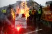 Протесты «желтых жилетов» во французском Нанте.
