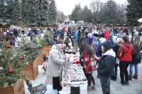 В Пятигорске появился новогодний сказочный городок.
