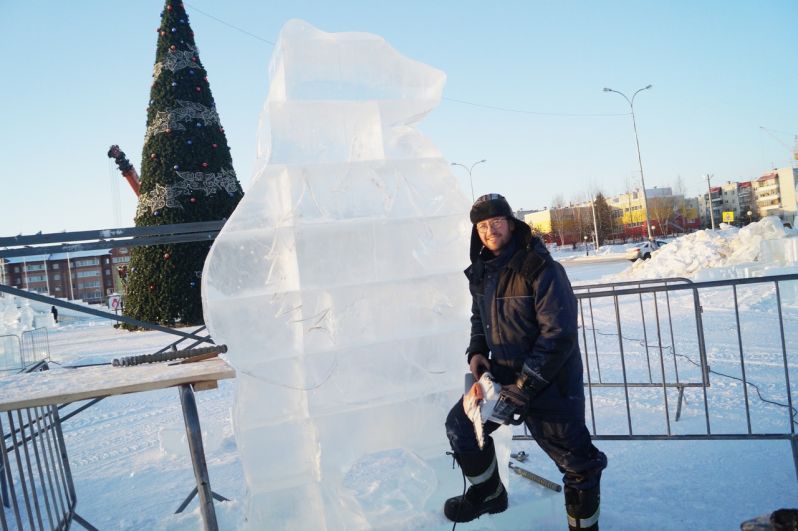  «Хочется, конечно, чтобы дети и взрослые относились к городку бережно и смогли дольше наслаждаться новогодним чудом», - отметил Михаил Крюков.