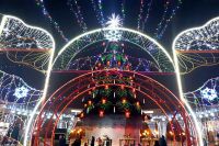 В Тюмени из-за морозов главную Новогоднюю елку откроют 29 декабря