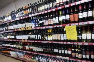 В третьем квартале 2018 года украинцы потратили на алкоголь и сигареты более 51 млрд гривен.