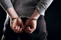 Таким образом нарушитель пытался помочь своему задержанному другу.