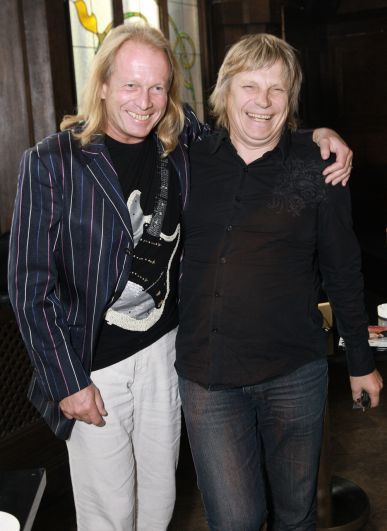 Крис Кельми и певец Виктор Салтыков. 2010 год.