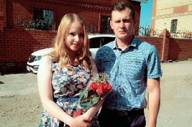 Иван Лемясев с сестрой Анной Паньковой.  
