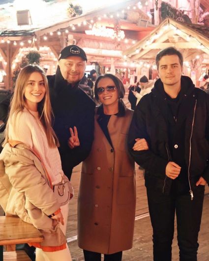 София Ротару отправилась к своим внукам в Лондон, где и встретила праздники.