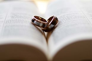 В Украине семейным парам разрешили жениться еще раз