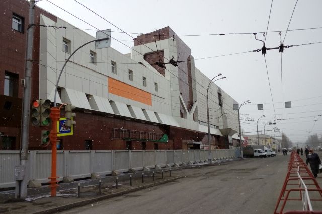 Пожар в кемеровском торговом центре унес жизни 60 человек.